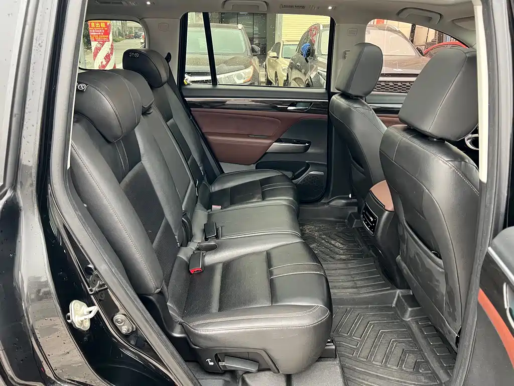 GAC Motor Trumpchi GS8 2018 — фото 29