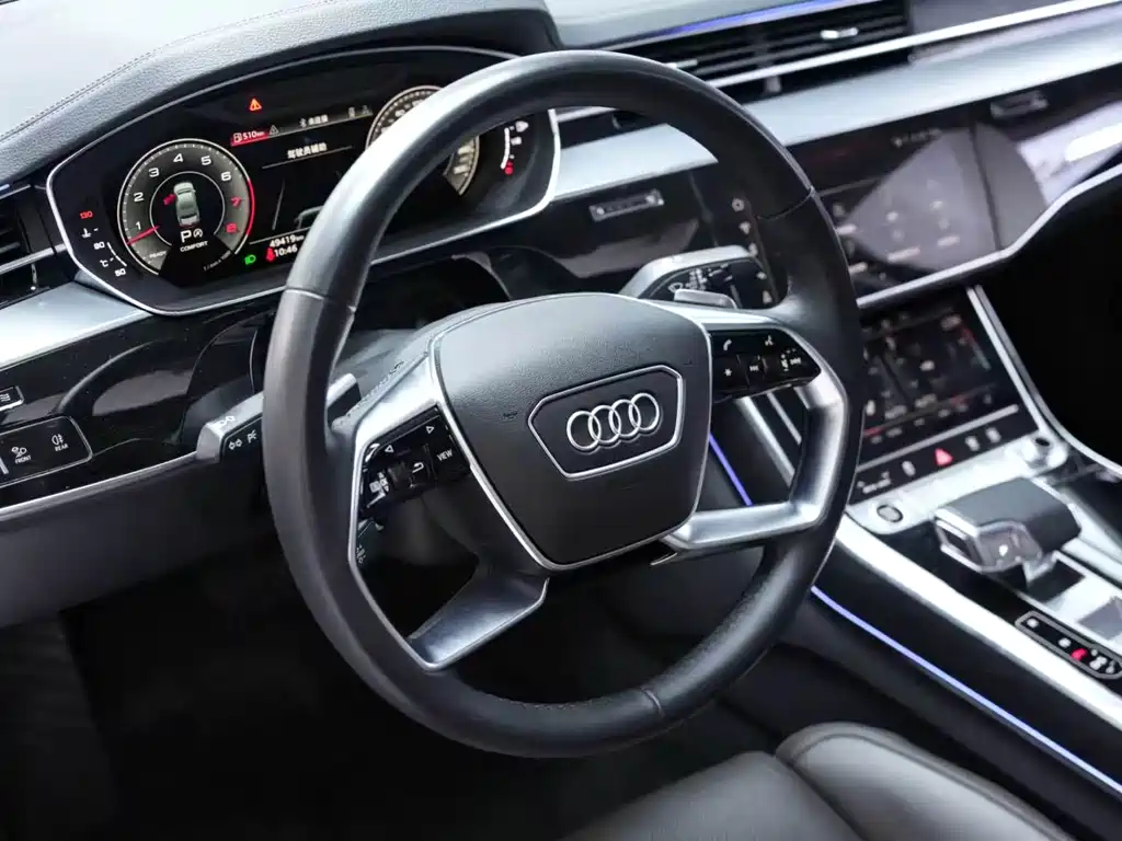 Audi A8 2021 — фото 9