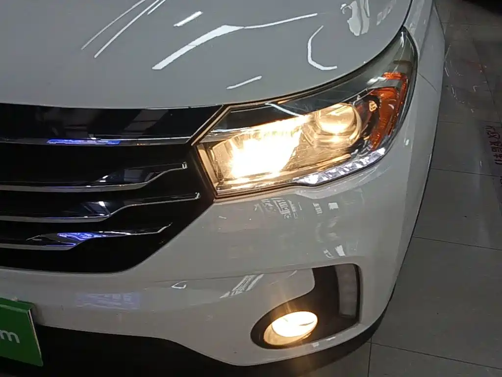 GAC Trumpchi GS4 2017 — фото 24