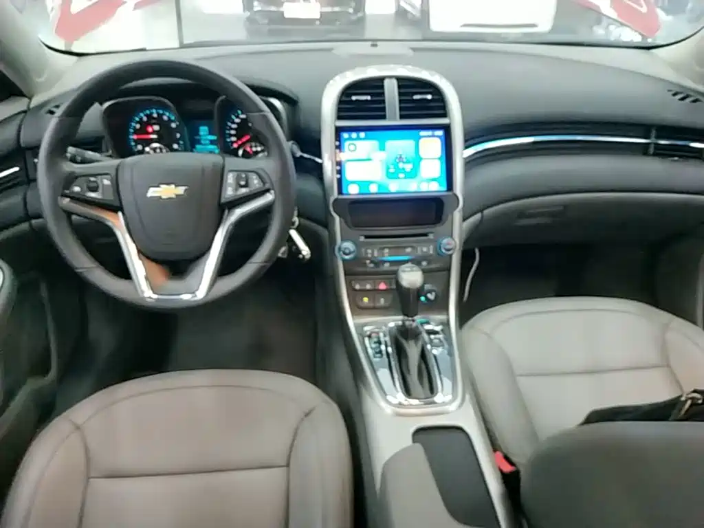 Chevrolet Malibu 2015 — фото 10
