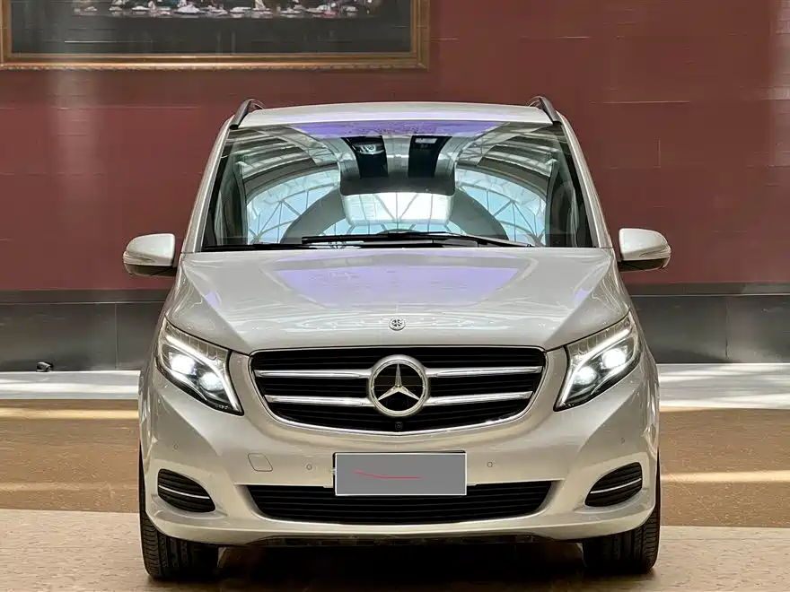 Mercedes-Benz V-Class 2020 — фото 6