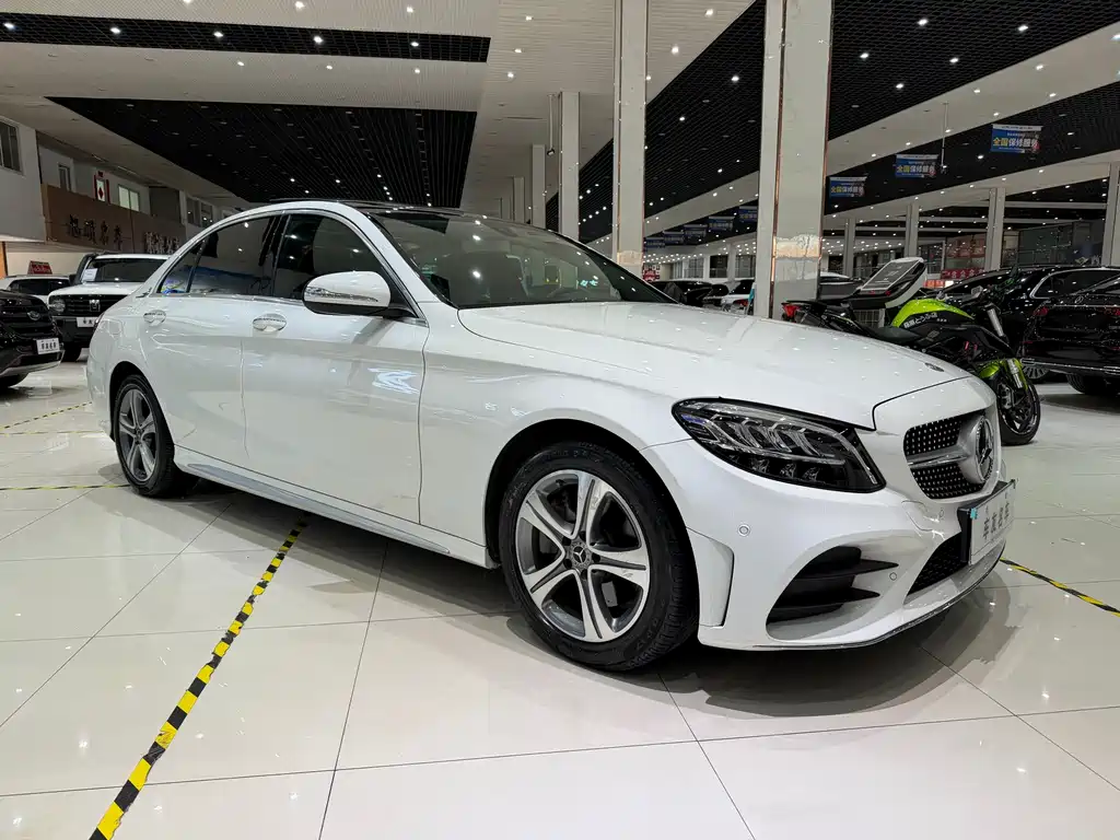 Mercedes-Benz C-Class 2019 — фото 4