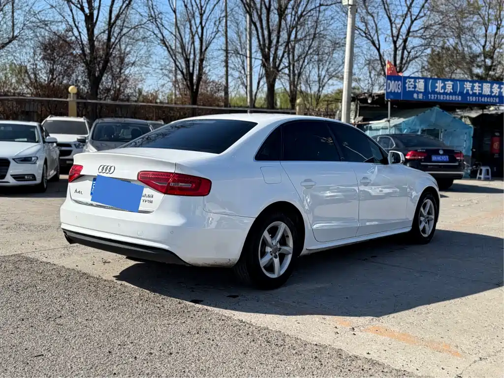 Audi A4L 2014 — фото 10