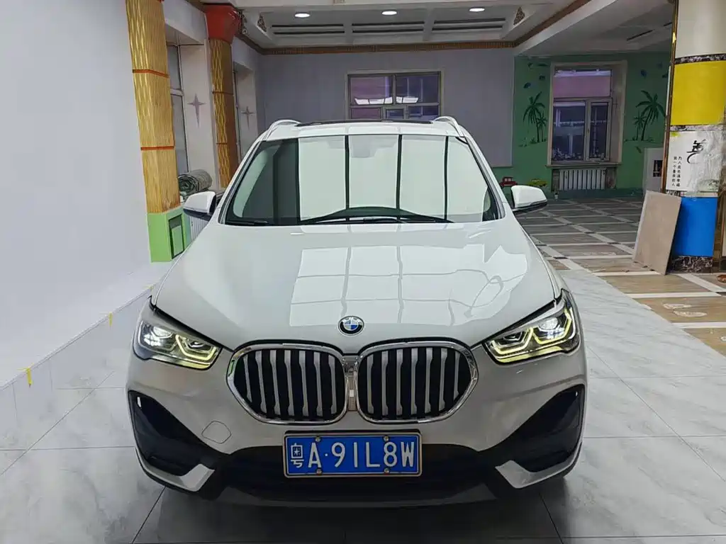 BMW X1 2022 — фото 2