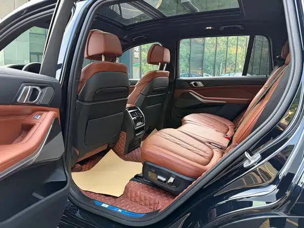 BMW X7 2021