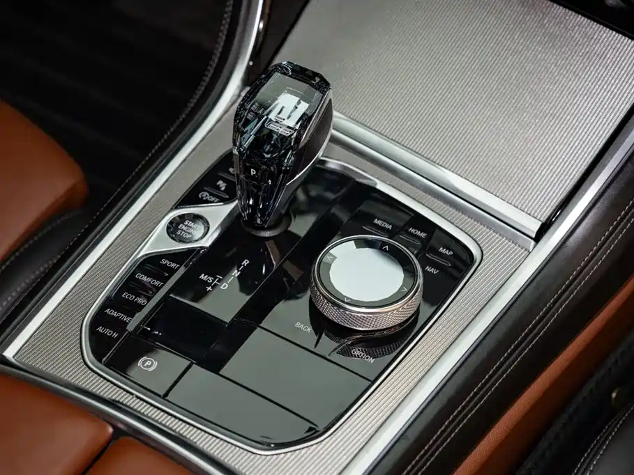 BMW 8 Series 2019 — фото 14