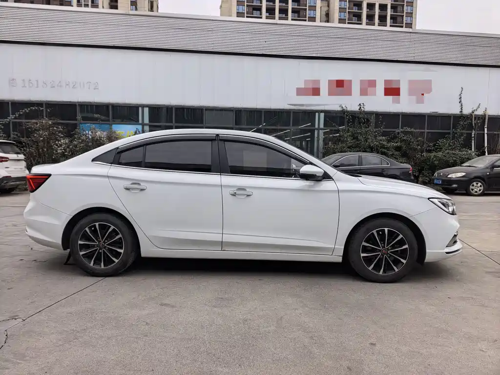 Roewe i5 2020 — фото 4