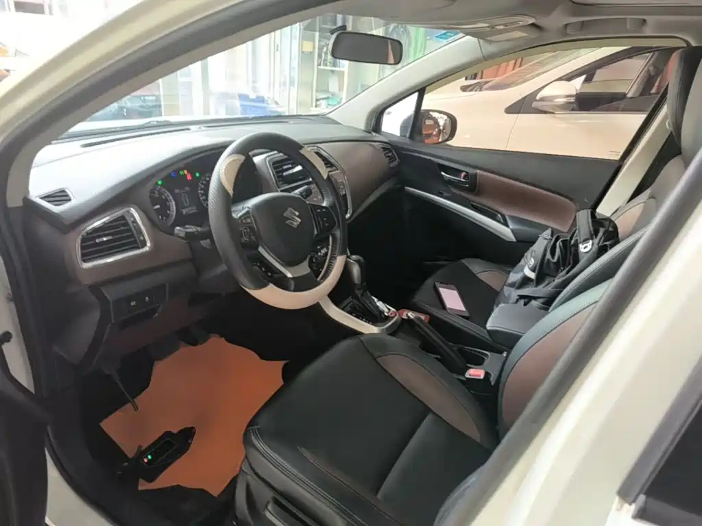 Suzuki Vitara 2017 — фото 15
