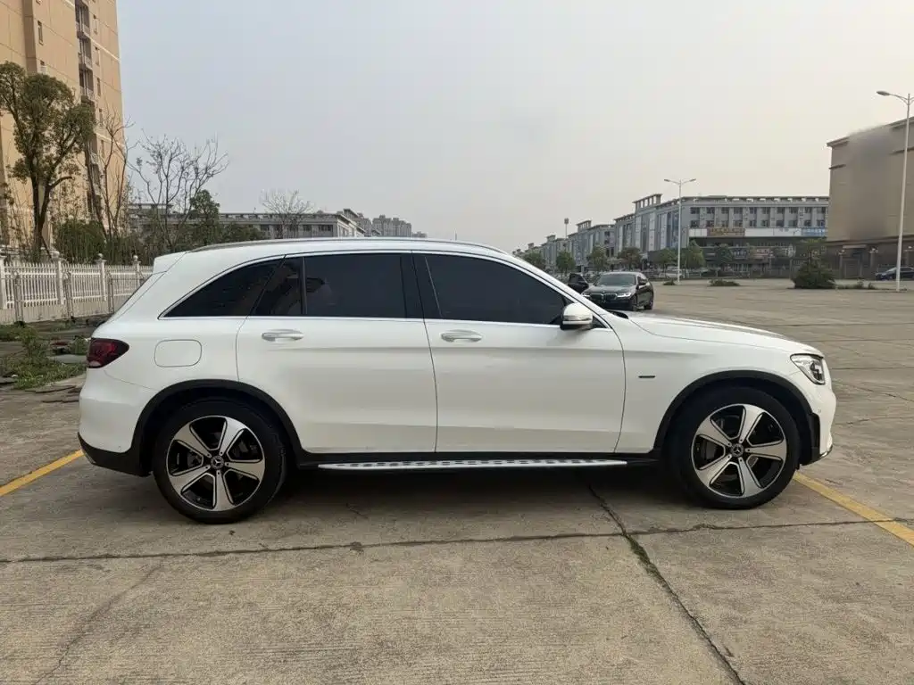 Mercedes-Benz GLC 2022 — фото 10