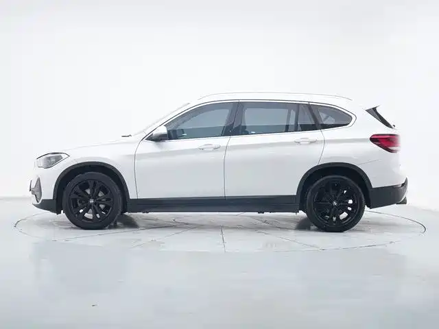 BMW X1 2021 — фото 5