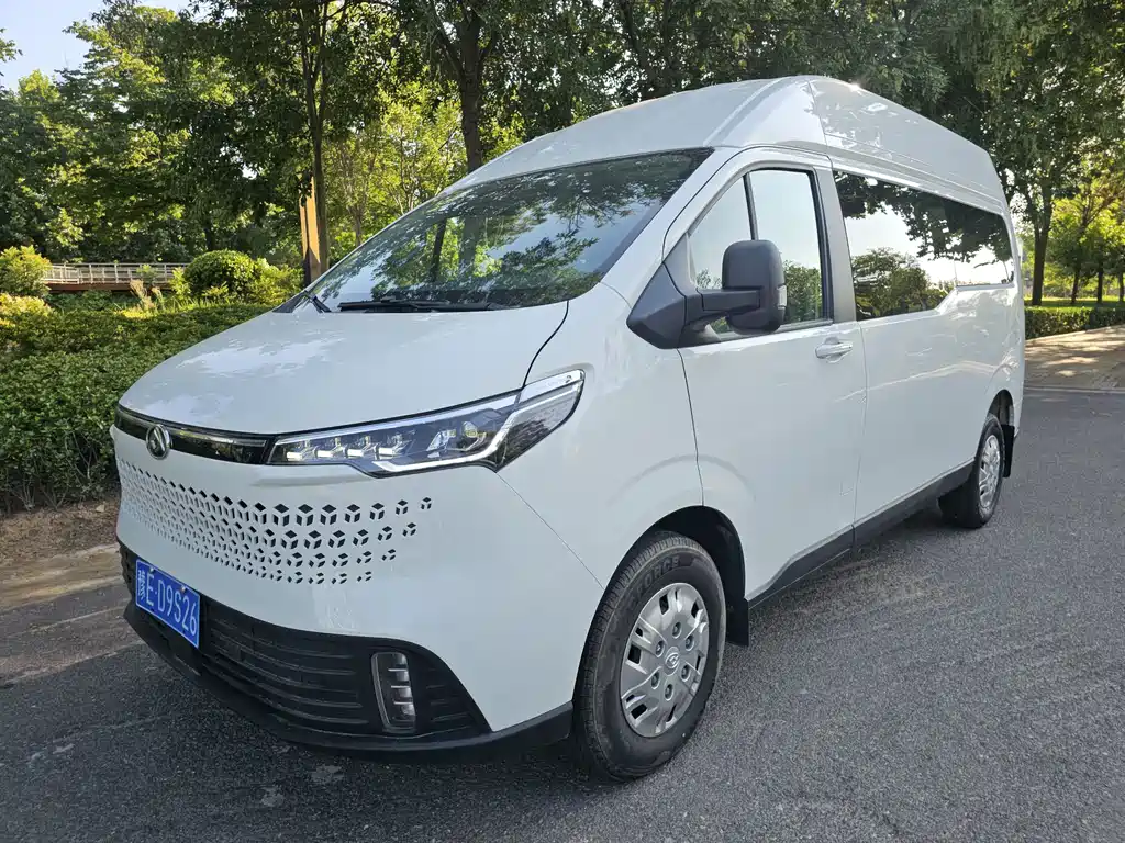 Maxus V70 2023