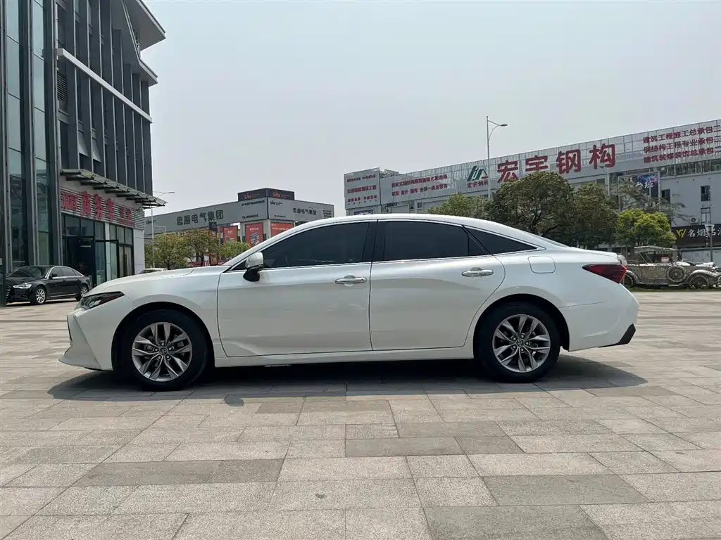 Toyota Avalon 2020