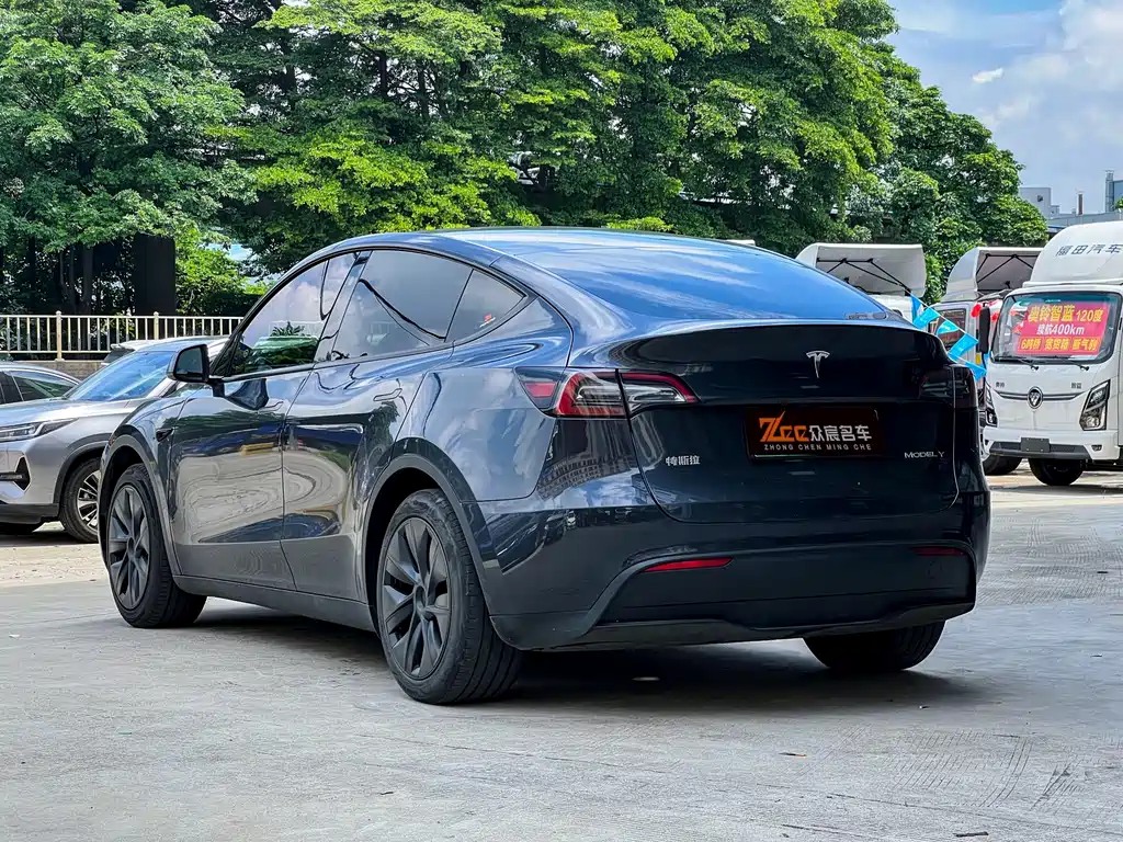 Tesla Model Y 2024 — фото 3