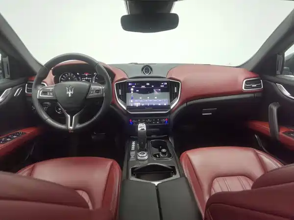 Maserati Ghibli 2023