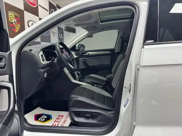 Volkswagen T-Roc 2023