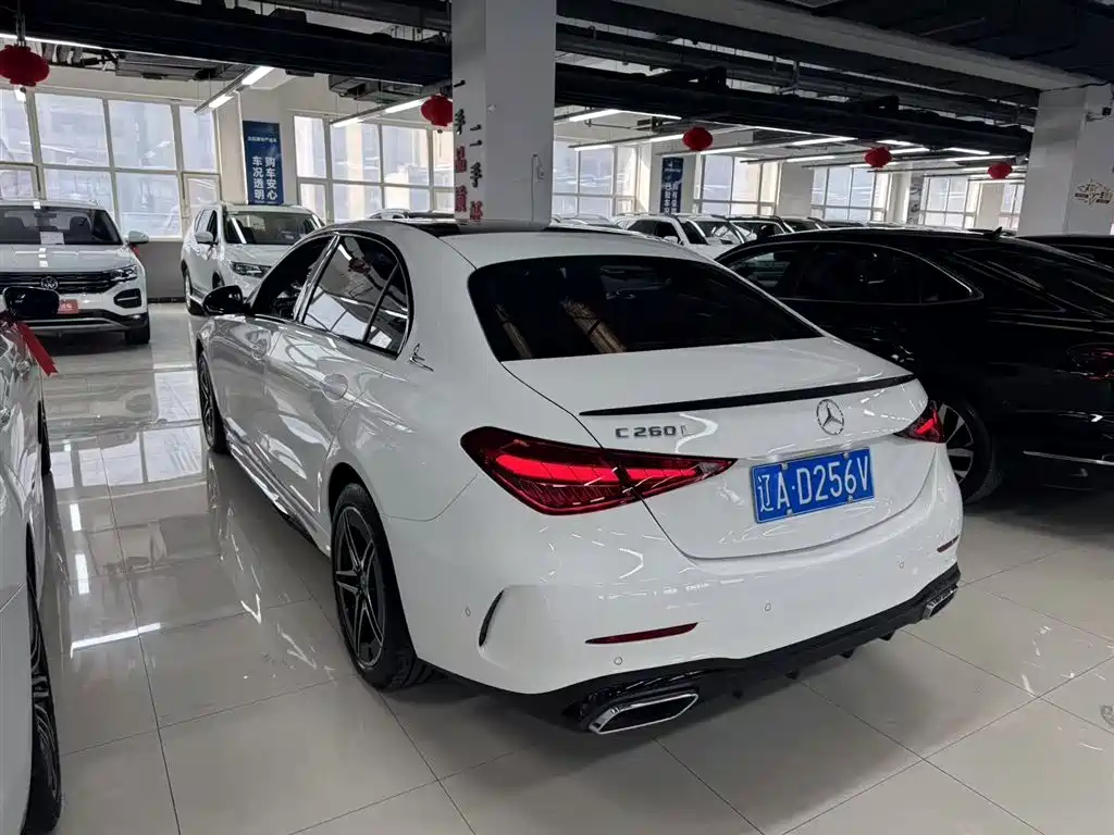 Mercedes-Benz C-Class 2023 — фото 6