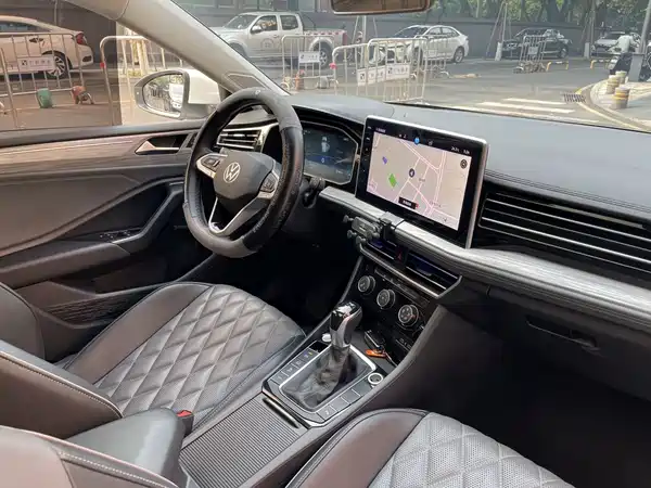 Volkswagen Sagitar 2023