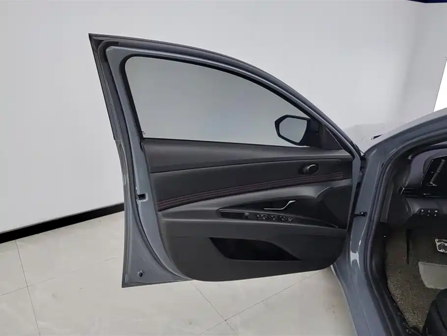 Hyundai Elantra 2021