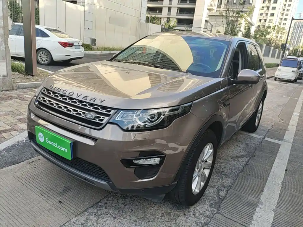 Land Rover Discovery Sport 2017 — фото 2