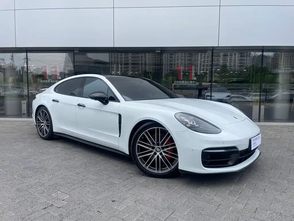 Porsche Panamera 2023