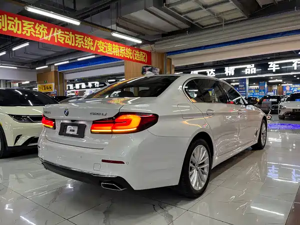 BMW 5 Series 2022
