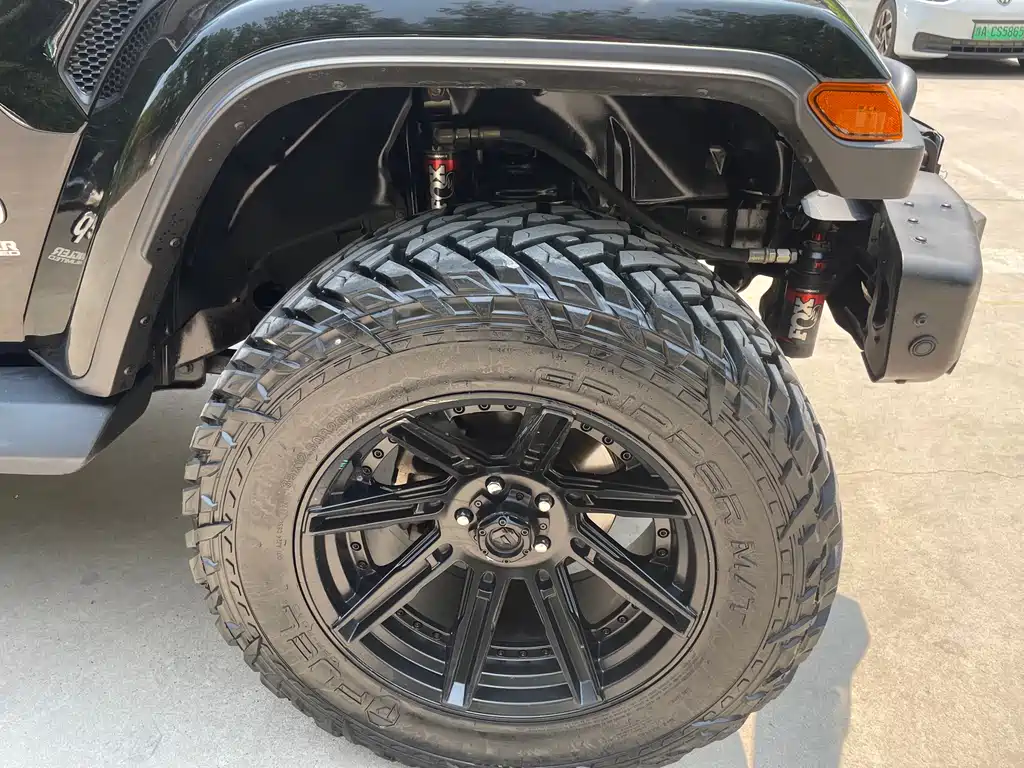 Jeep Wrangler 2020 — фото 11