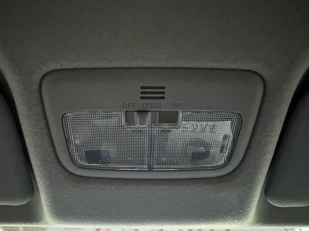 Toyota Yaris L 2022 — фото 14