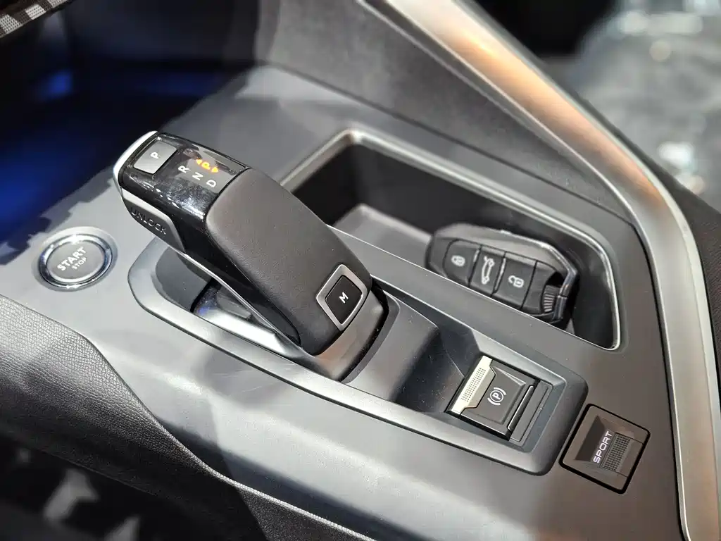 Peugeot 4008 — фото 17