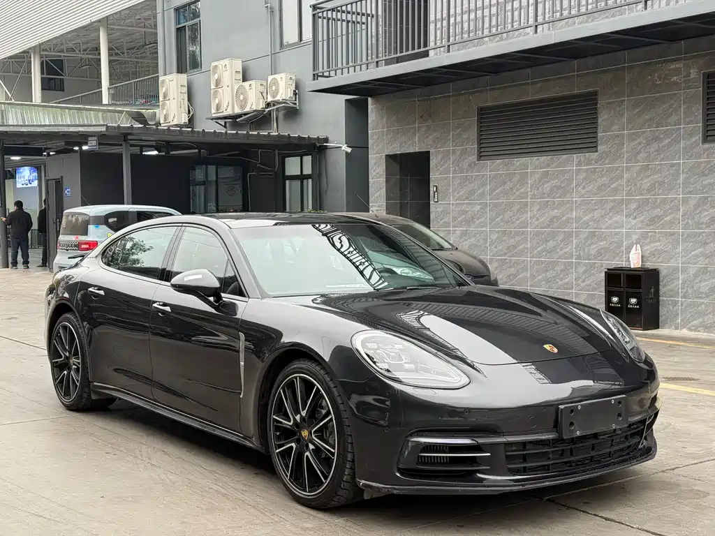 Porsche Panamera 2019