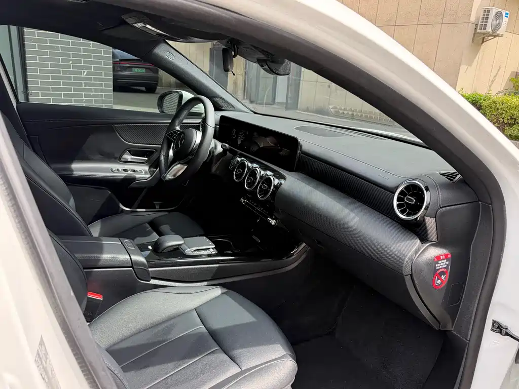 Mercedes-Benz A-Class 2023 — фото 13