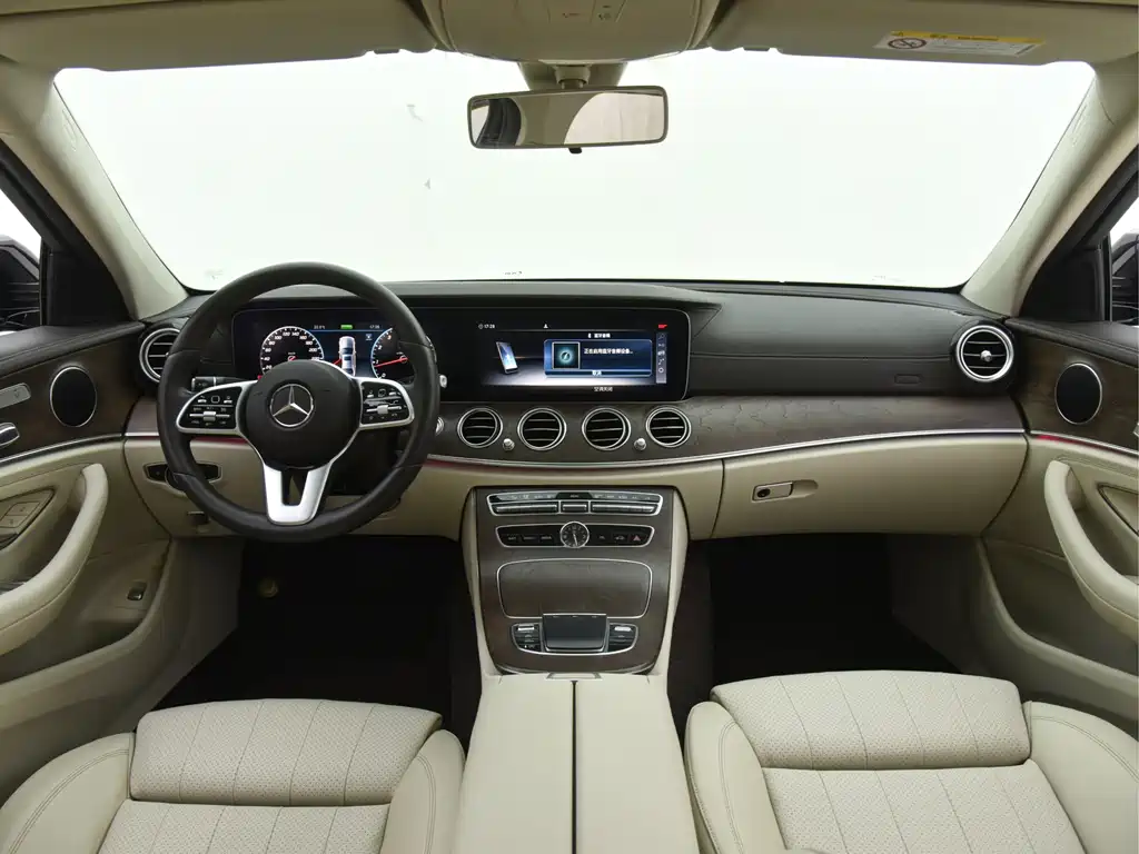 Mercedes-Benz E-Class 2019 — фото 10