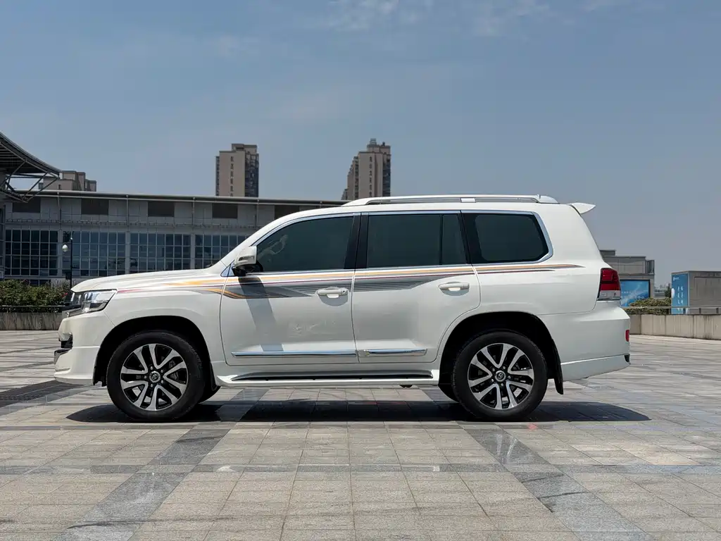 Toyota Land Cruiser 2020 — фото 4