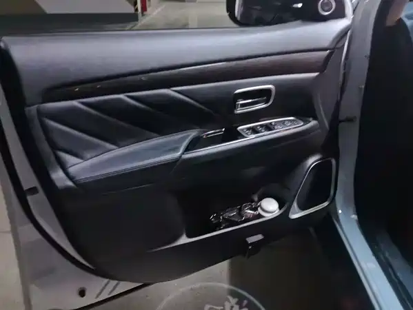 Mitsubishi Outlander 2021