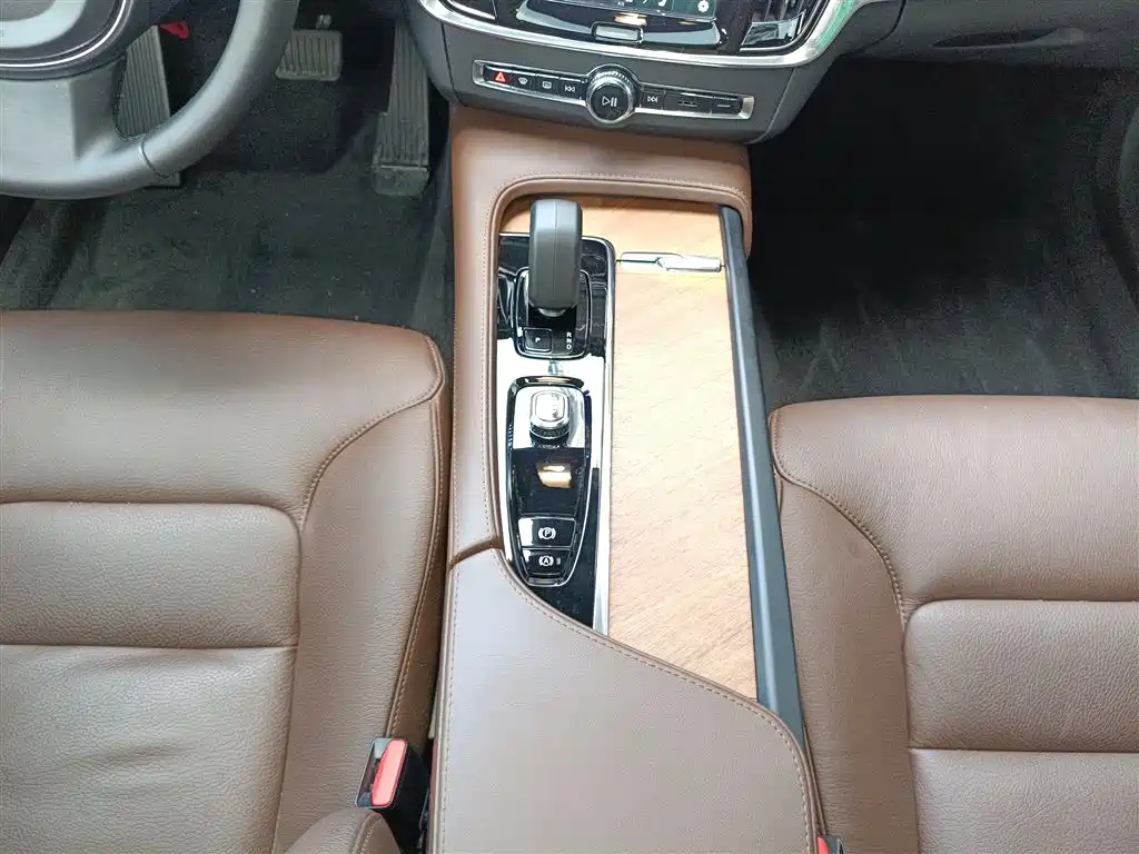 Volvo S90 2024 — фото 10