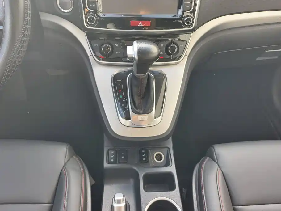 Haval H6 2016 — фото 16