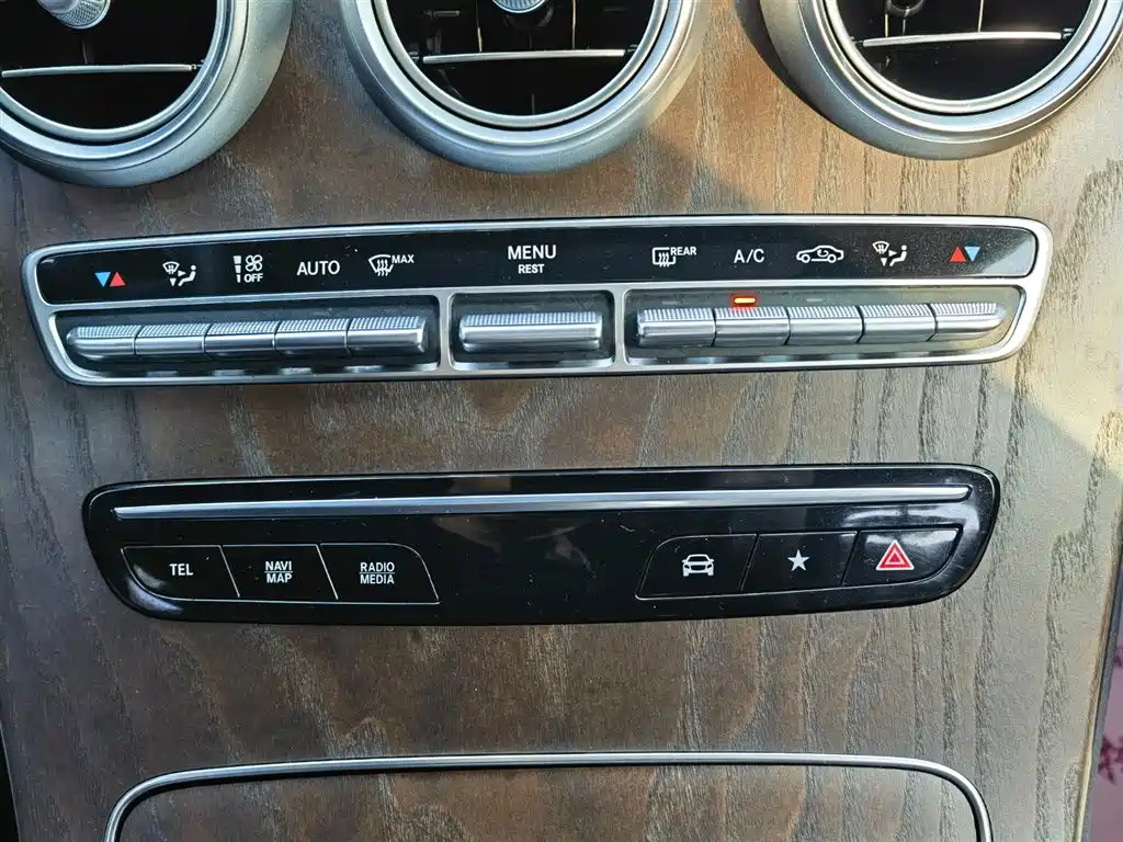 Mercedes-Benz GLC 2020 — фото 25