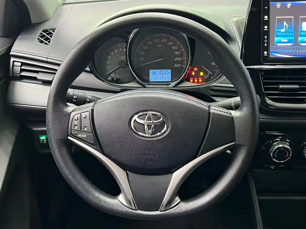 Toyota Vios 2023 — фото 9