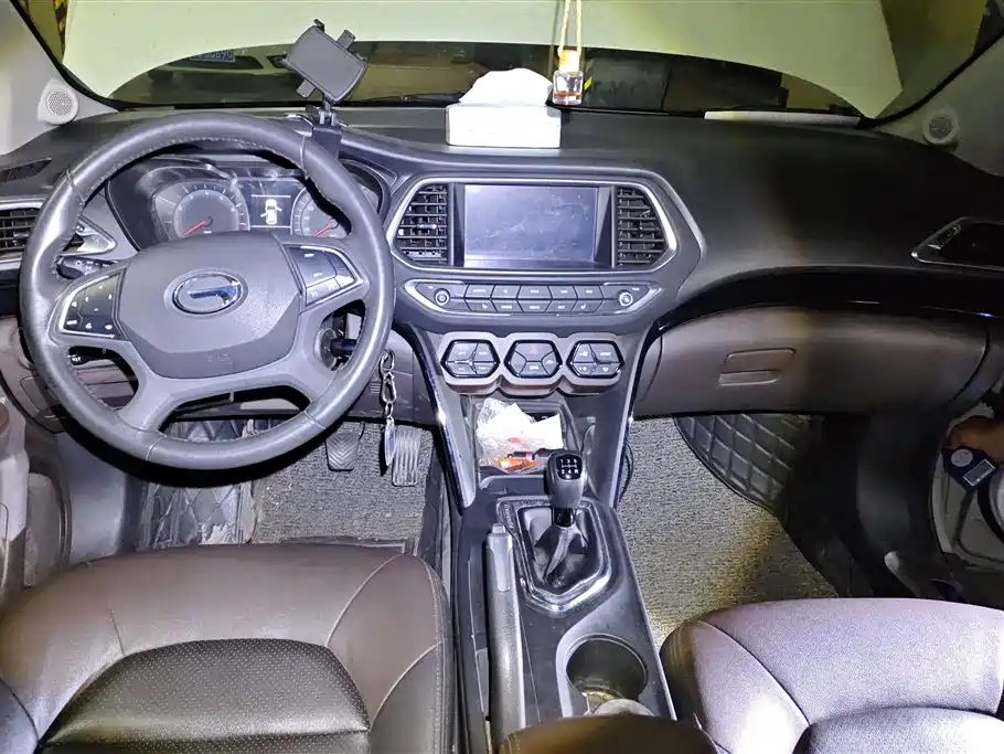 GAC Motor Trumpchi GS4 2016 — фото 12