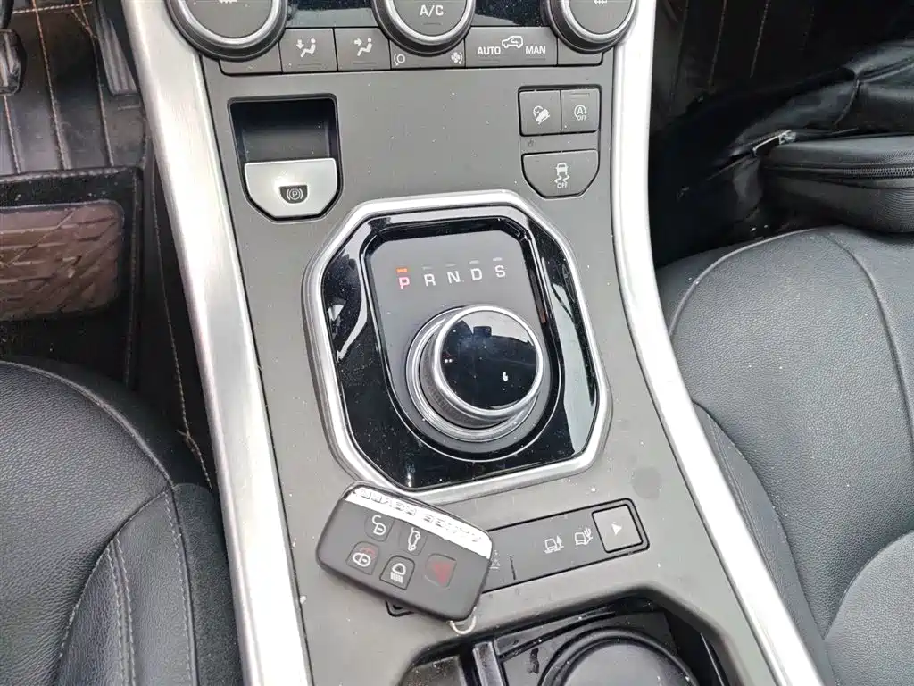 Land Rover Evoque 2019 — фото 14