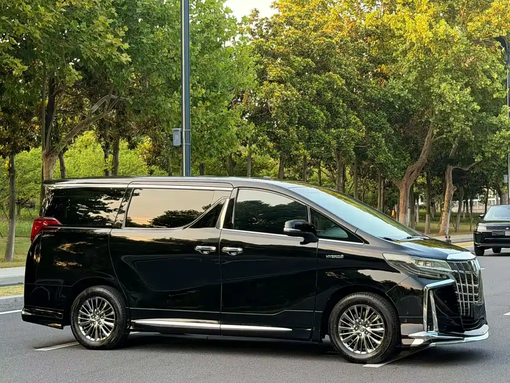 Toyota Vellfire 2020 — фото 3