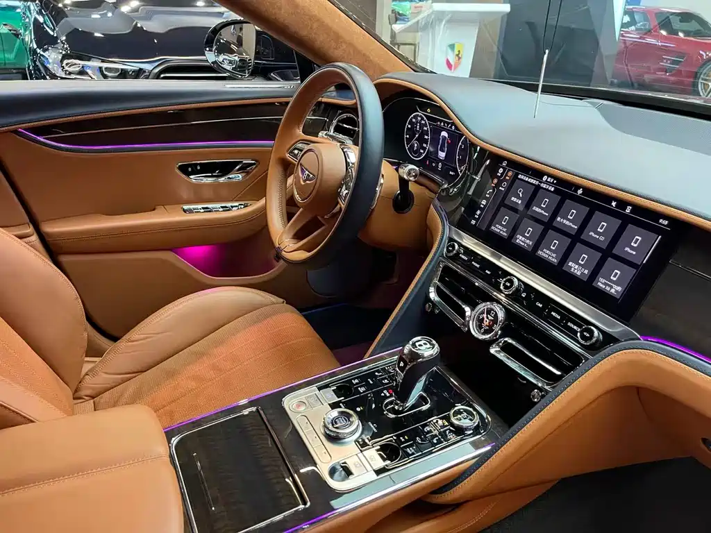 Bentley Flying Spur 2022 — фото 15
