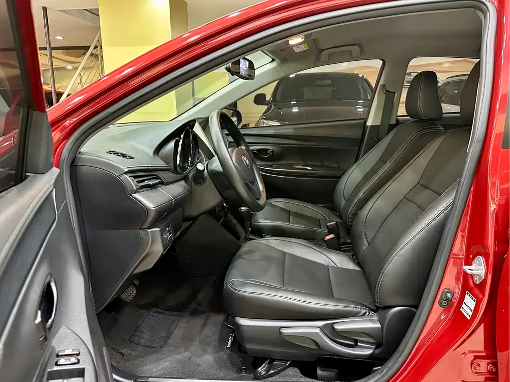 Toyota Yaris L 2019 — фото 8