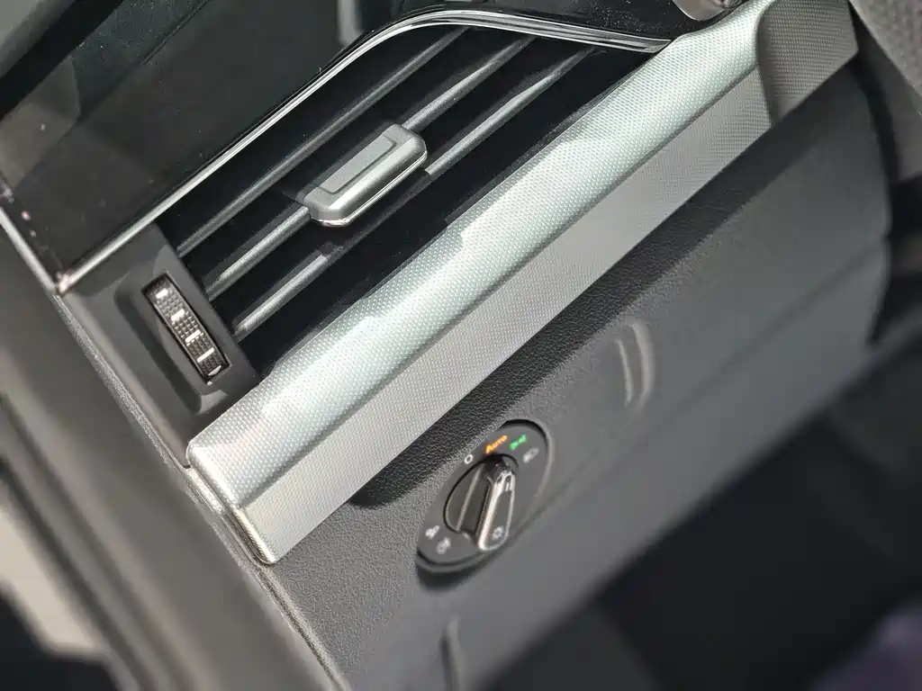 Volkswagen Passat — фото 13