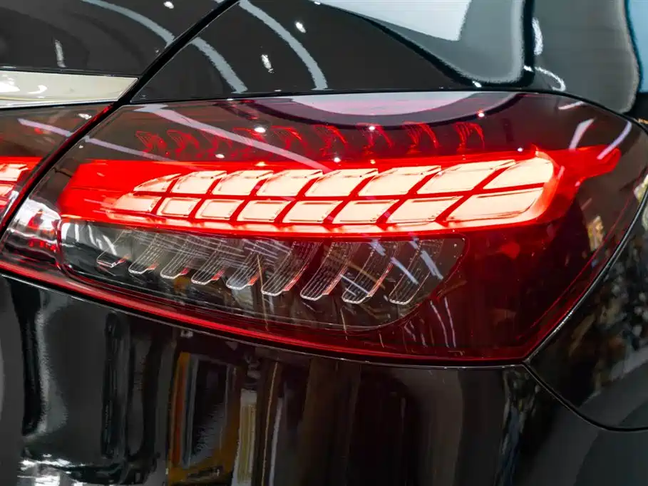 Mercedes-Benz E-Class 2024