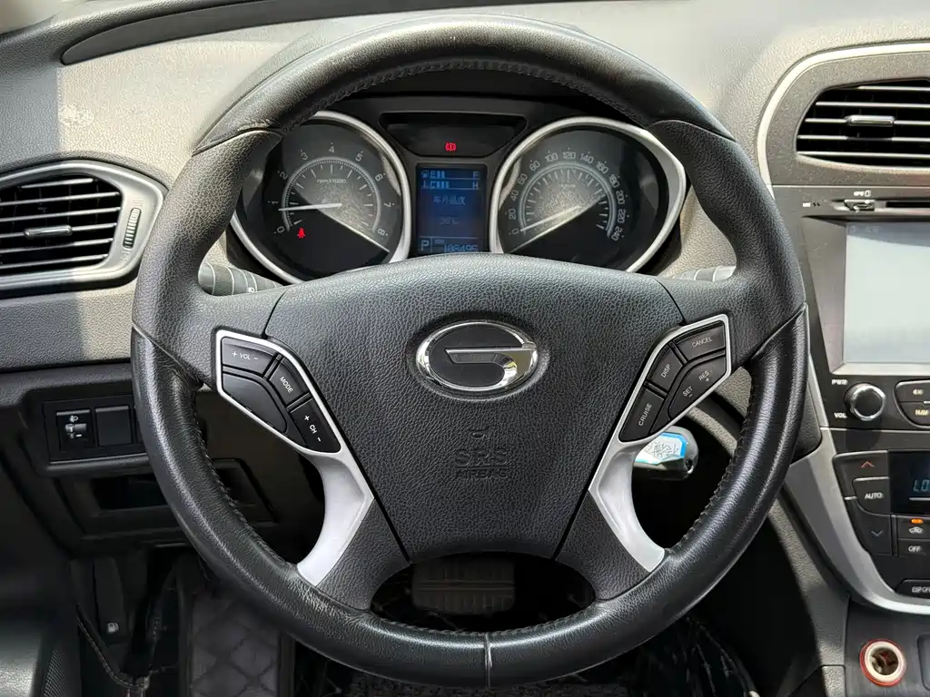 GAC Motor Trumpchi GS5 2014 — фото 10