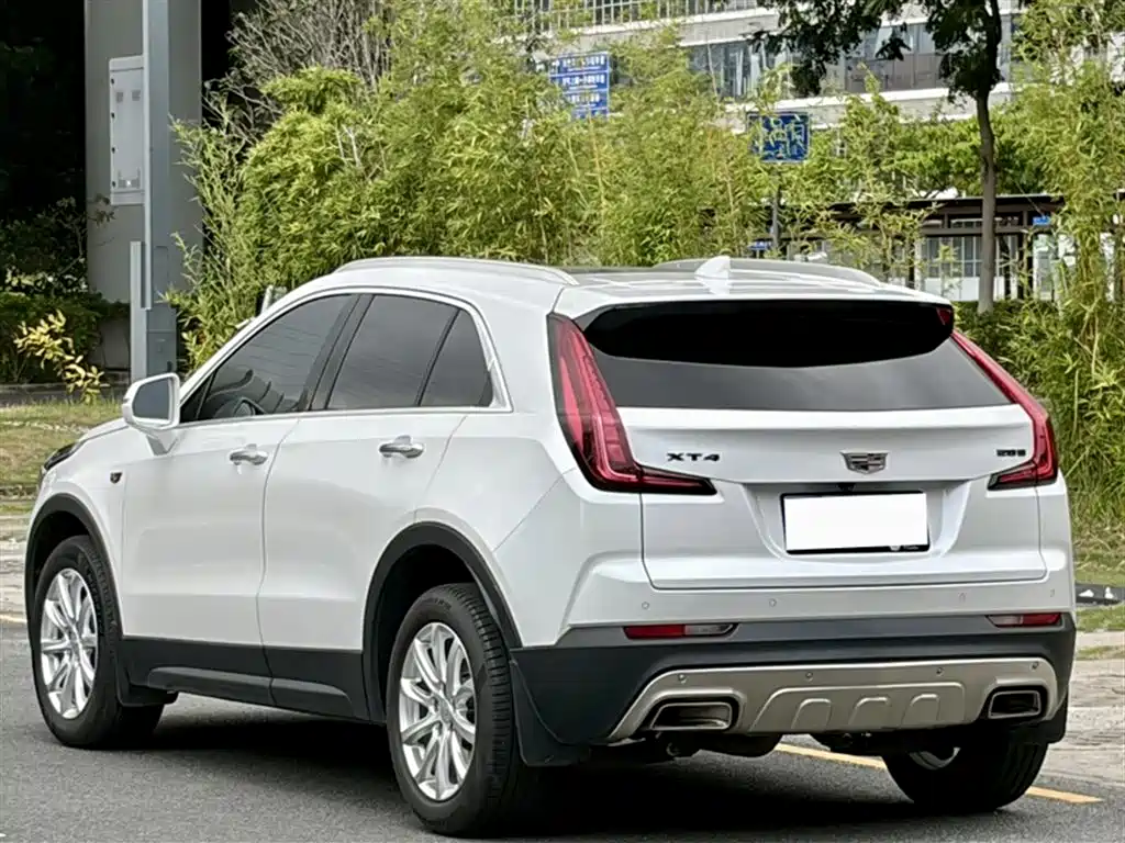 Cadillac XT4 2019 — фото 21