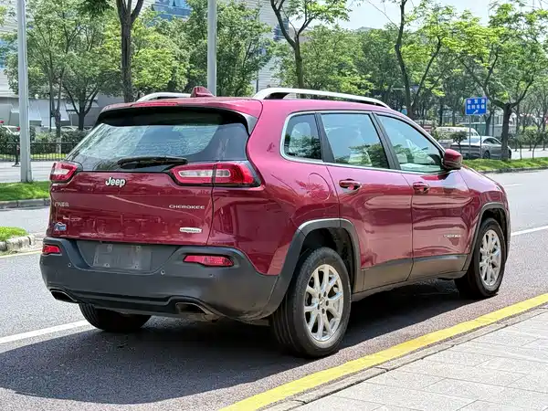 Jeep Cherokee 2016
