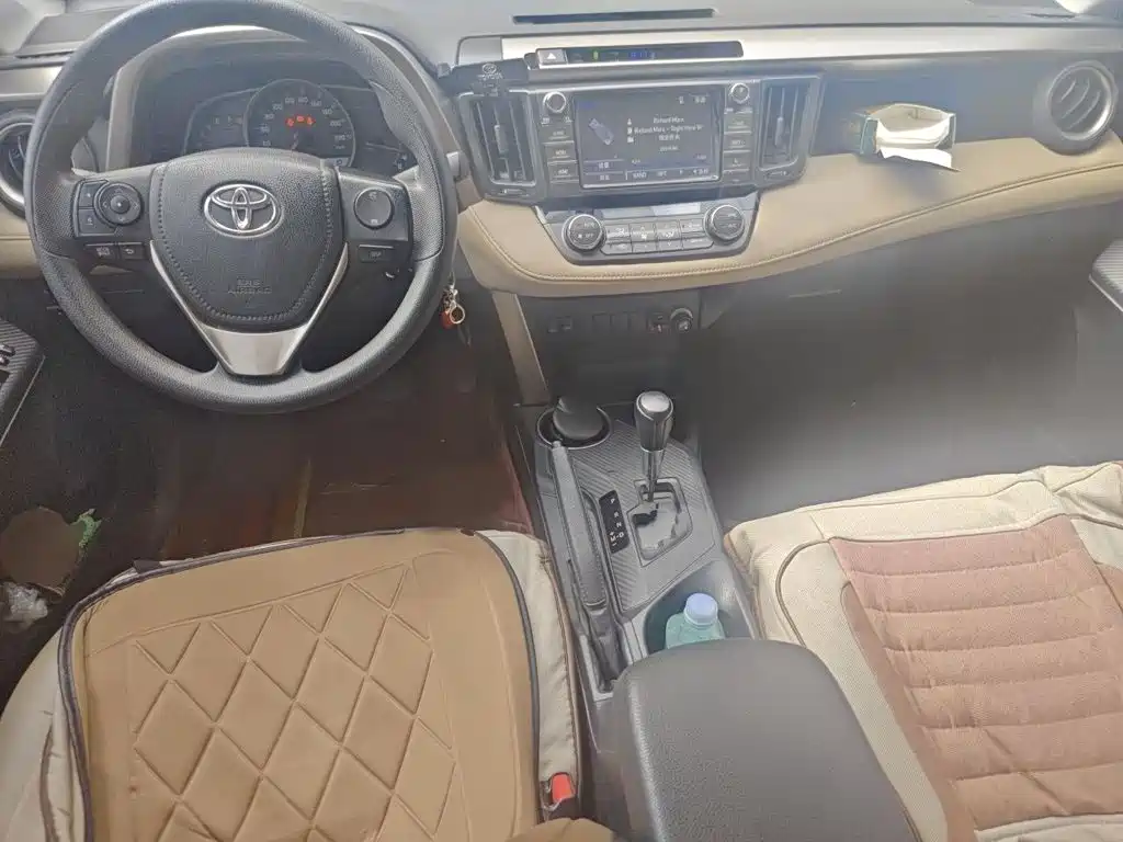 Toyota RAV4 2016 — фото 13