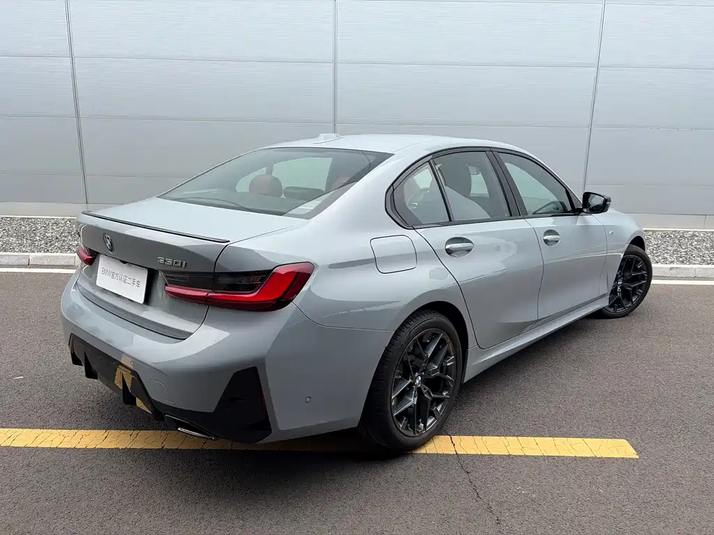 BMW 3 Series 2024