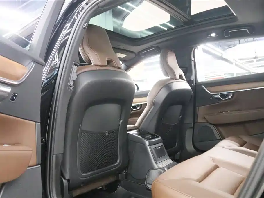 Volvo S90 PHEV 2021 — фото 15